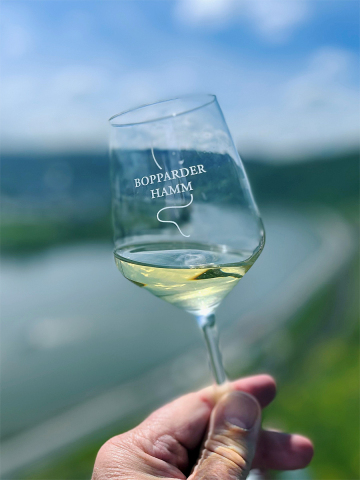 Das obligatorische Glas zum Bopparder Hamm 2023